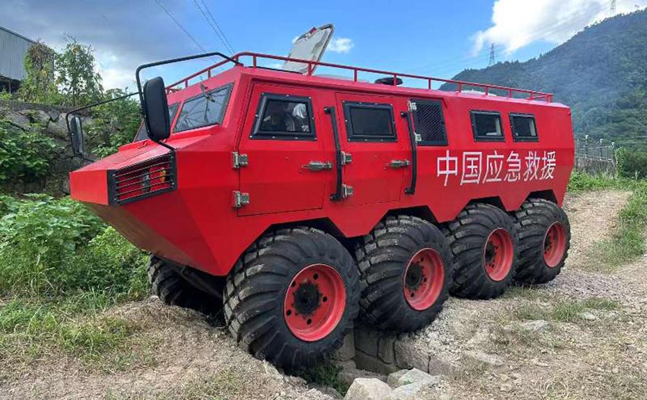 Колесный вездеход 8x8